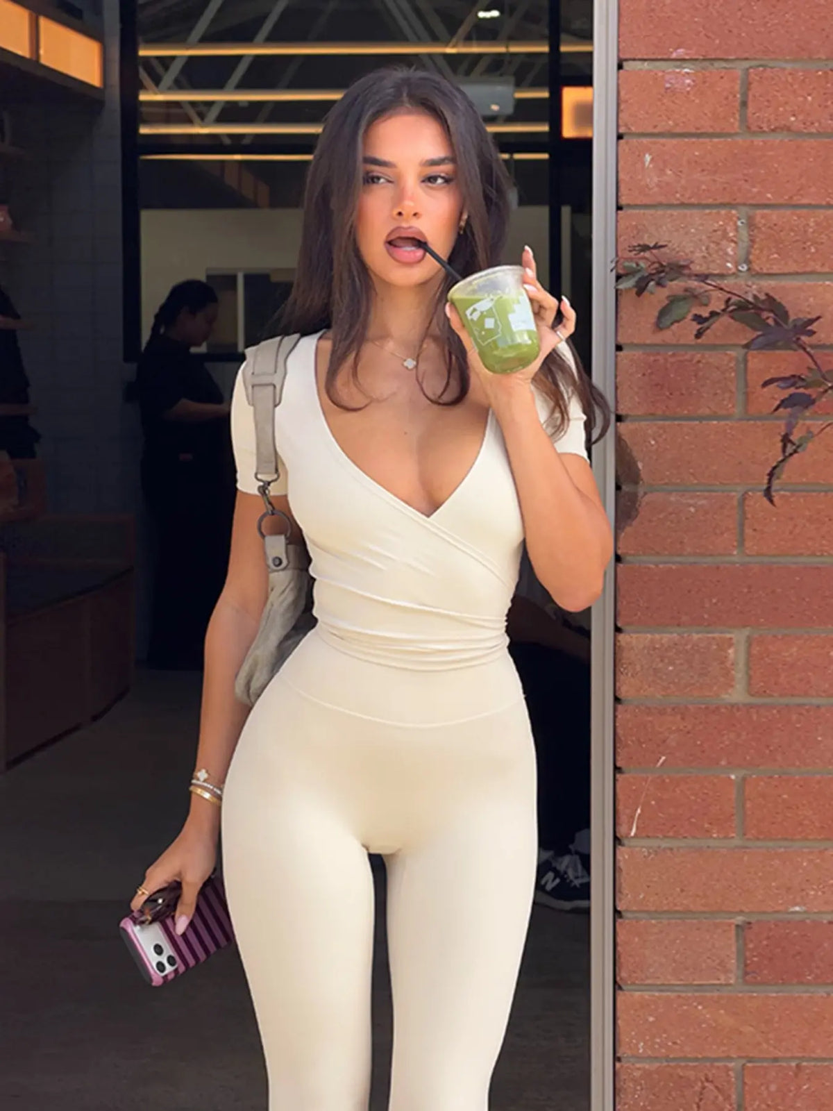 Stylish Women's V-Neck Top and Pants Set, Casual Chic Set, Comfortable Casual Wear, Perfect for Daily & Casual Occasions