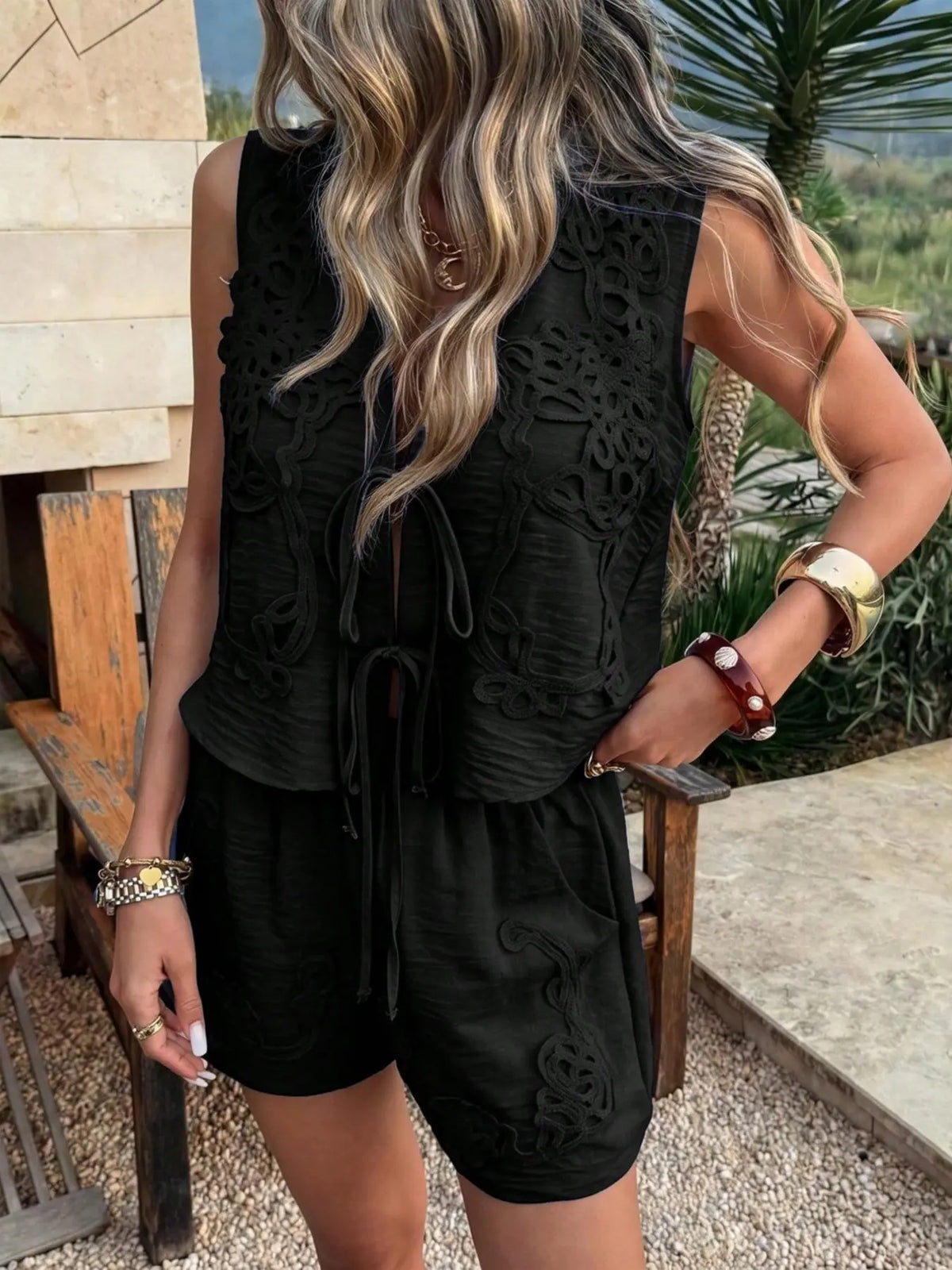 Women's V Neck Lace-Up Sleeveless Crop Top & Shorts Set, Casual Loose Fit Plain Design, Daily Wear Two-Piece Clothes