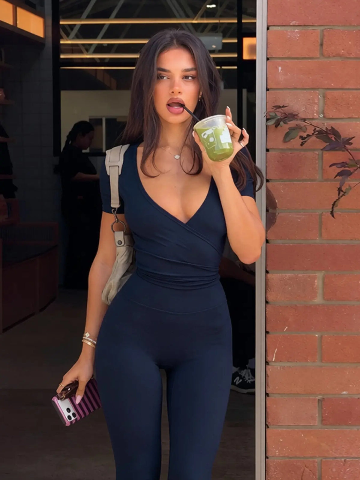 Stylish Women's V-Neck Top and Pants Set, Casual Chic Set, Comfortable Casual Wear, Perfect for Daily & Casual Occasions