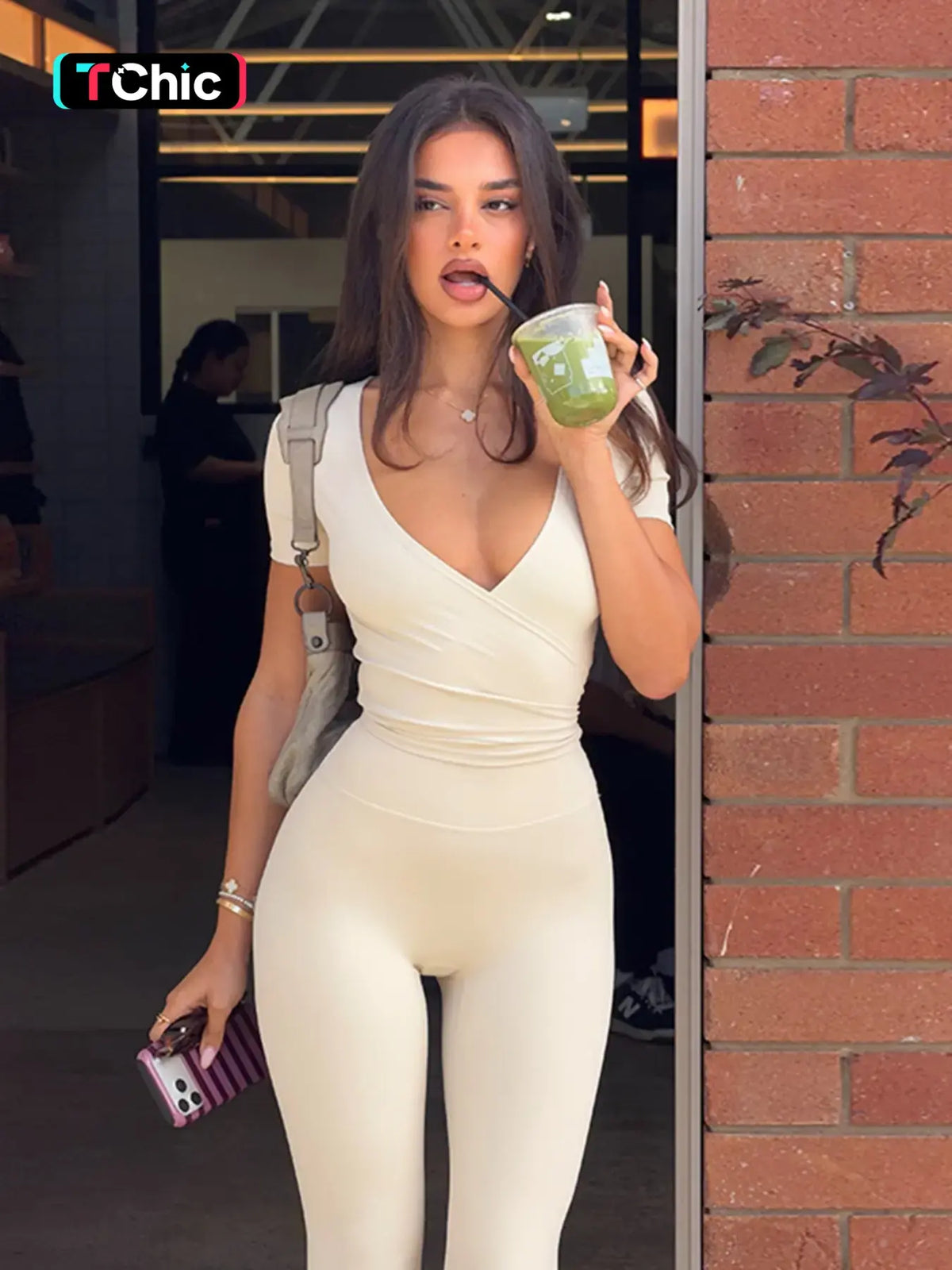 Stylish Women's V-Neck Top and Pants Set, Casual Chic Set, Comfortable Casual Wear, Perfect for Daily & Casual Occasions