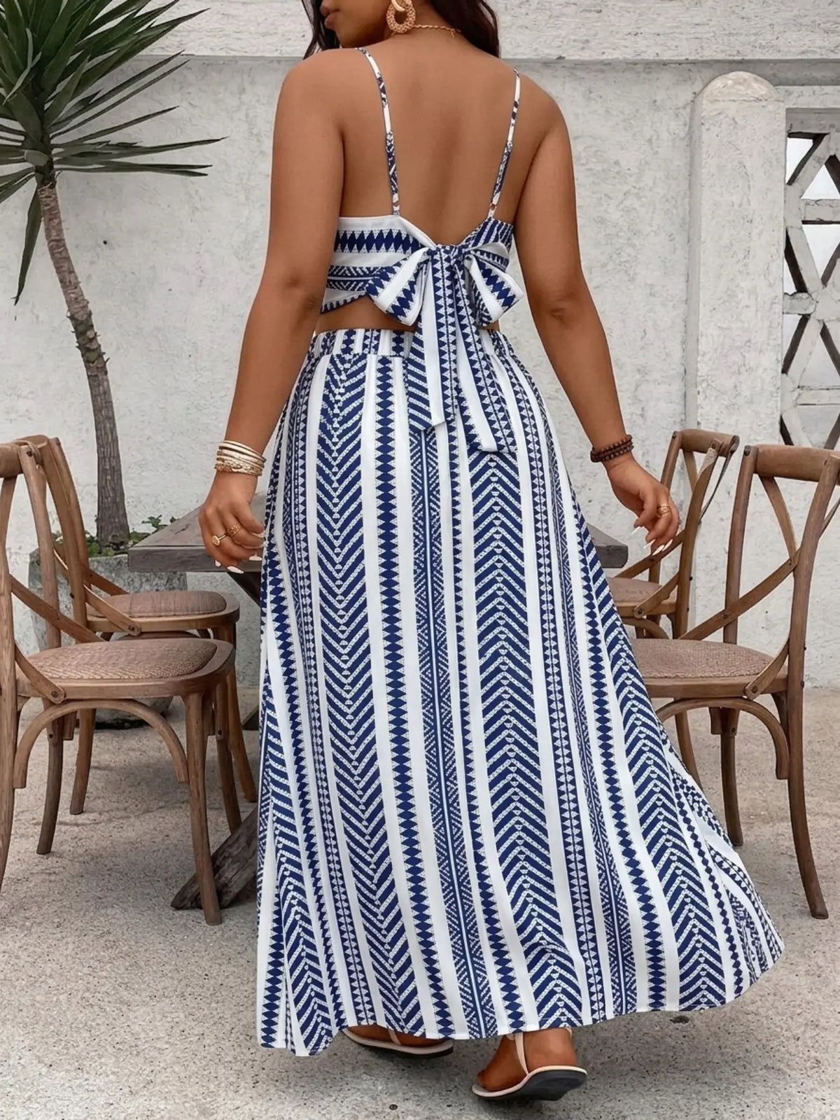 Women's Plus Size Two-Piece Matching Skirt Set, Boho Blue Geometric Print Spaghetti Strap Sleeveless Cropped Top and High Slit Long Skirt, Casual Fashion Bohemian Womenswear