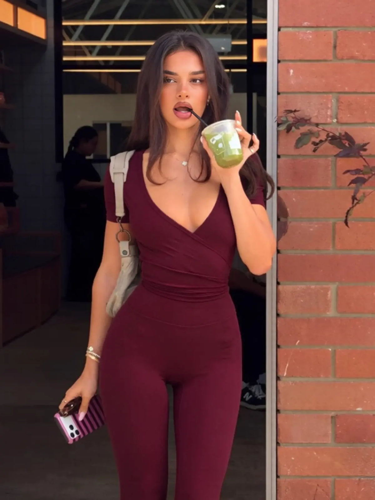 Stylish Women's V-Neck Top and Pants Set, Casual Chic Set, Comfortable Casual Wear, Perfect for Daily & Casual Occasions